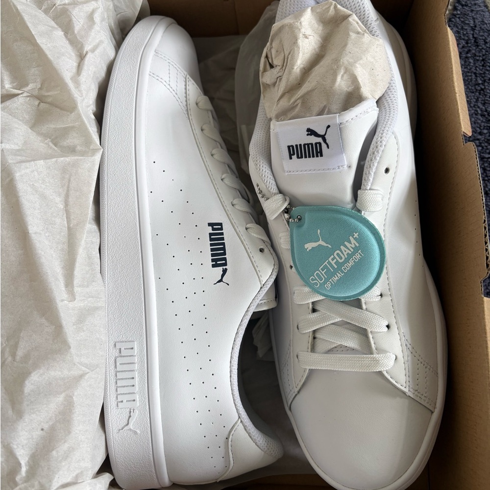 Puma White Low-Top Sneakers with Navy Accents